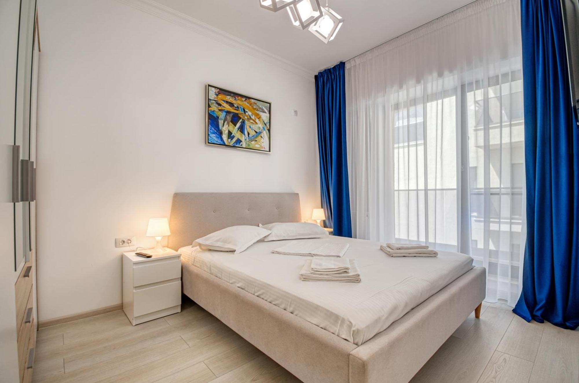 Azure Sea Apartments - Bychoice Mamaia Exterior photo