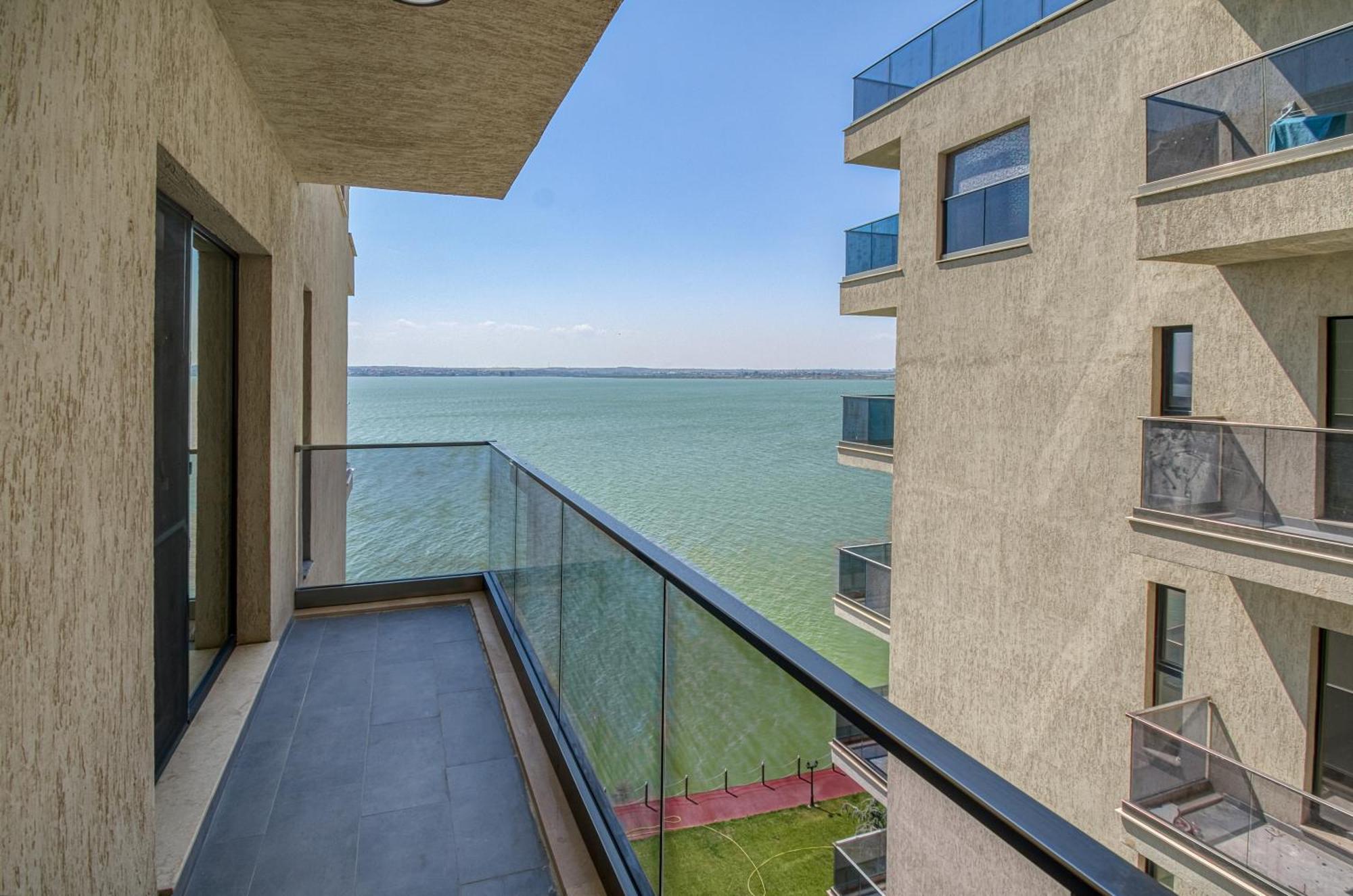 Azure Sea Apartments - Bychoice Mamaia Exterior photo